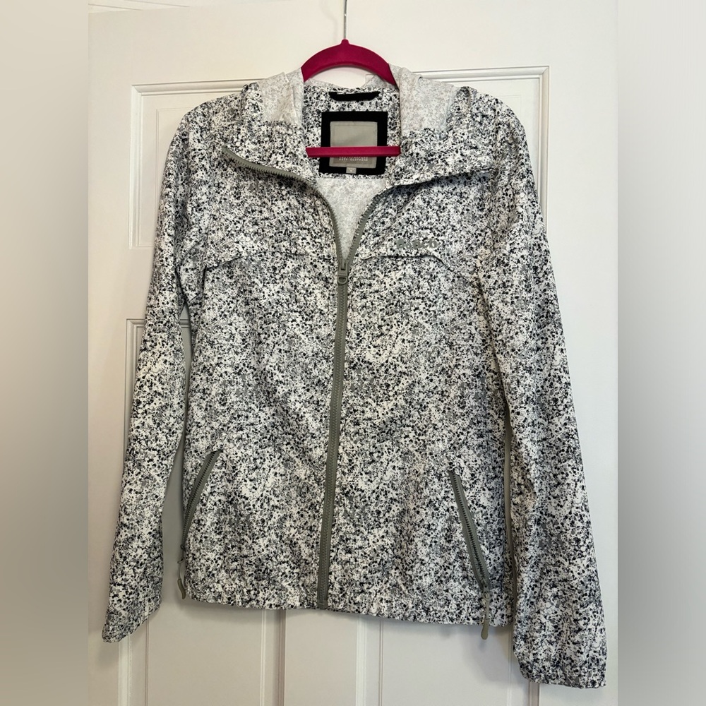 Bench women’s Windbreaker